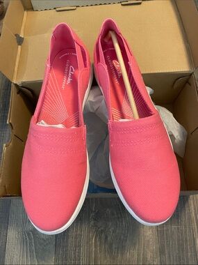 Clarks Pink Slip-On Cloudsteppers Women's Casual - Soo Comfy!
